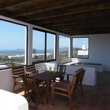 Sleeps 2 Pool Wifi T691365 * Las Breñas
