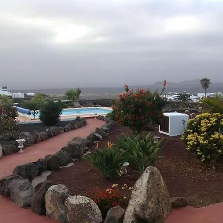 Ferienhaus Sleeps 2 Pool Wifi T691365 *